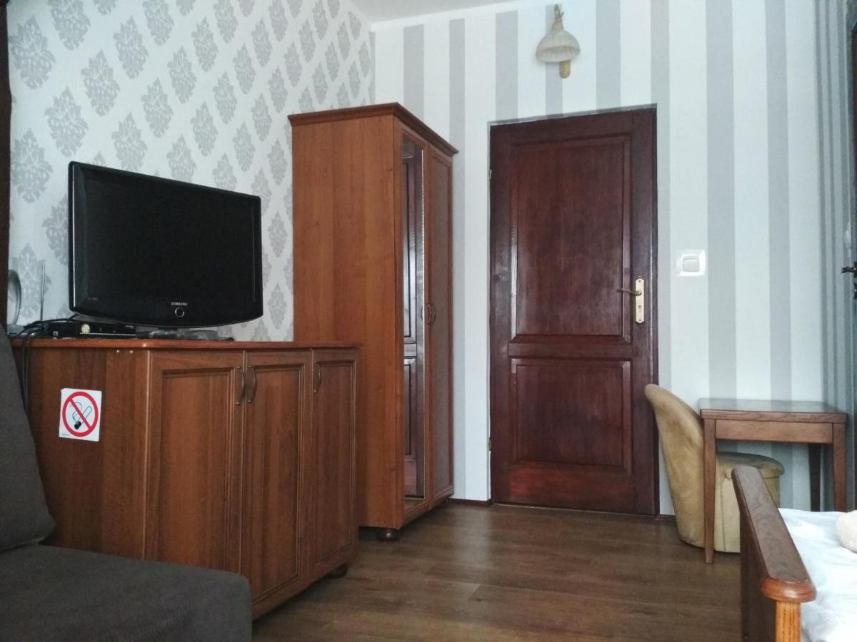 Bed & Breakfast Dworek *